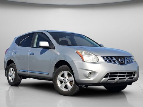 Used 2013 Nissan Rogue S w/ Special Edition Pkg AWD/4WD image 2