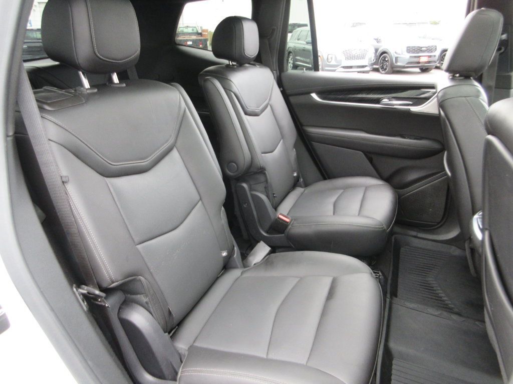 Certified 2022 Cadillac XT6 Premium Luxury w/ LPO, Floor Liner Package AWD/4WD image 24