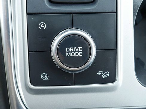 Used 2024 Ford Explorer XLT w/ Equipment Group 202A AWD/4WD image 47