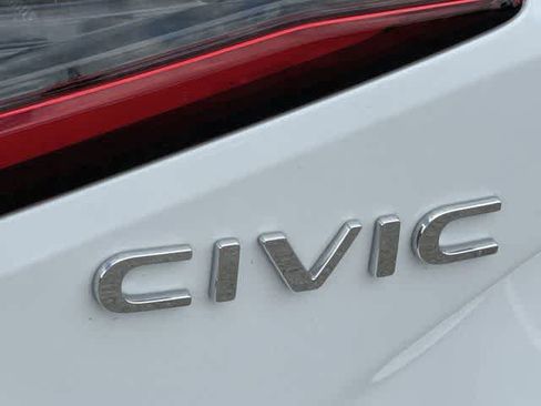 Used 2024 Honda Civic EX-L image 18