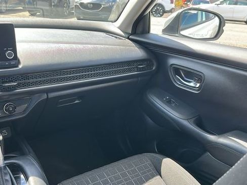 Used 2023 Honda HR-V LX image 23