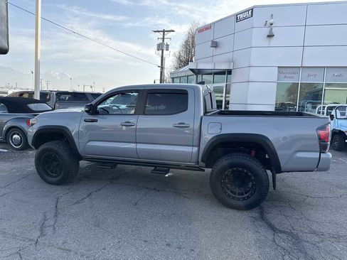 Used 2017 Toyota Tacoma TRD Pro image 9