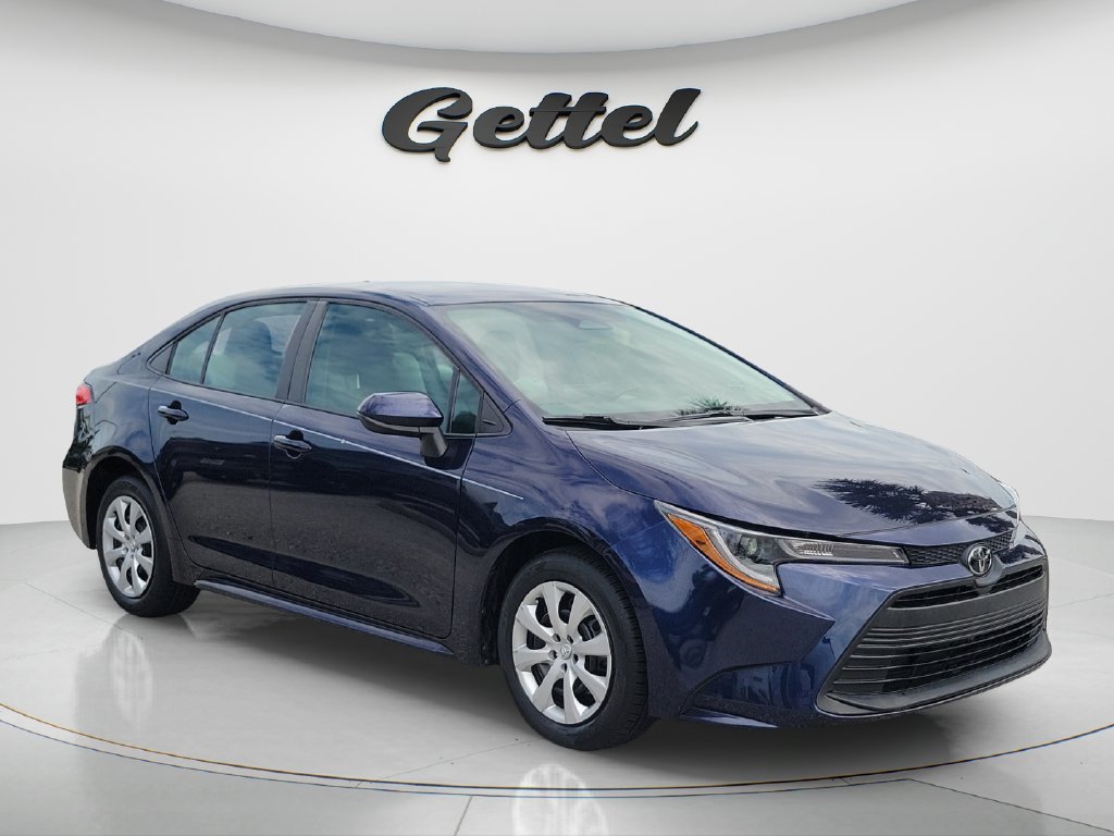 Certified 2023 Toyota Corolla LE FWD image 3