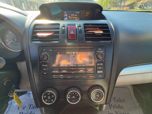 Used 2015 Subaru Forester 2.5i Premium AWD/4WD image 12