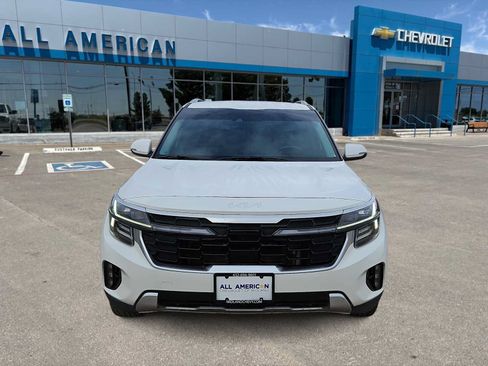 Used 2024 Kia Seltos SX AWD/4WD image 3