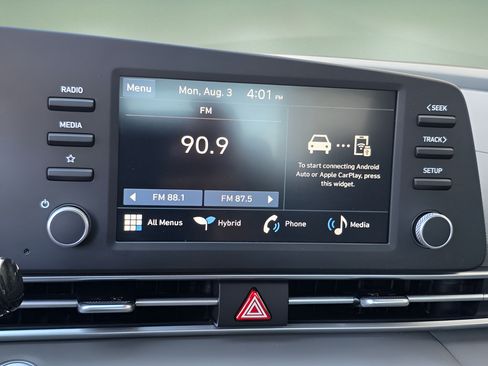 Used 2026 Hyundai Elantra Hybrid FWD image 26