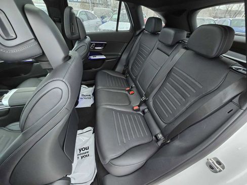 Used 2025 Mercedes-Benz GLC 350e 4MATIC image 20