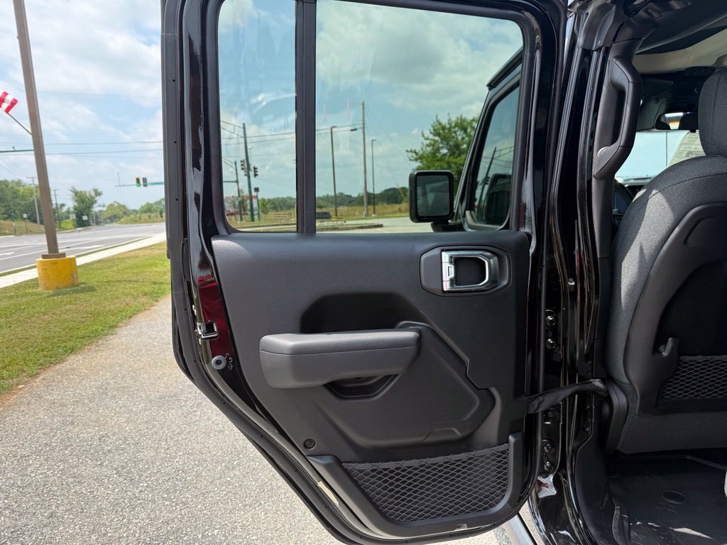New 2026 Jeep Gladiator Mojave AWD/4WD image 8