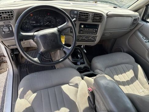 Used 2004 Chevrolet Blazer LS w/ Preferred Equipment Group AWD/4WD image 16
