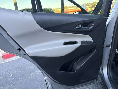 Used 2023 Chevrolet Equinox LS image 42