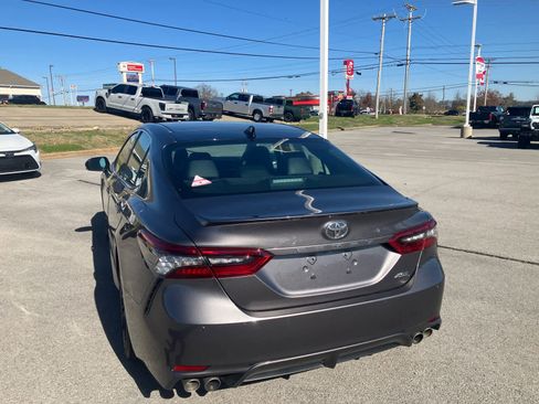 Used 2023 Toyota Camry XSE image 5