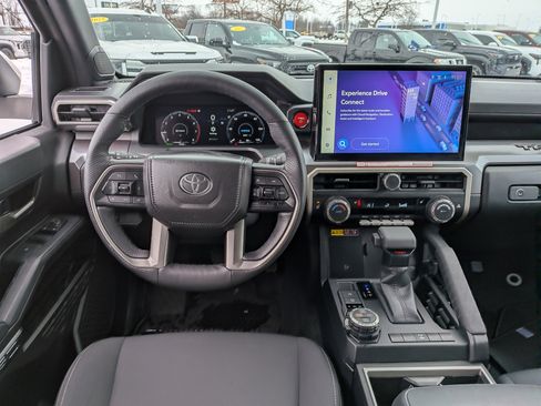 Certified 2025 Toyota Tacoma TRD Off-Road image 26