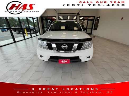 Used 2020 Nissan Frontier SV AWD/4WD image 9