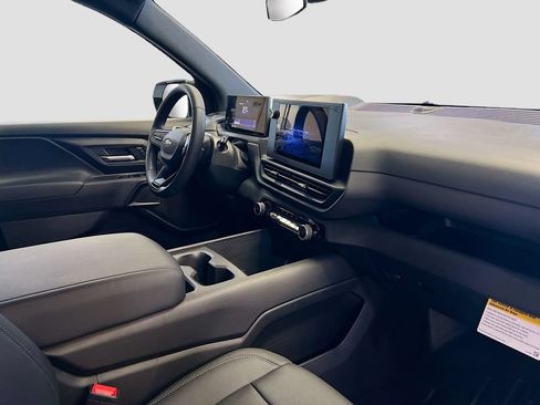 Used 2024 Chevrolet Silverado EV W/T AWD/4WD image 26
