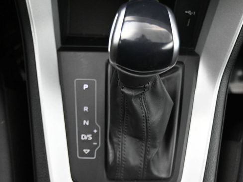 Used 2025 Audi Q3 2.0T Premium AWD/4WD image 23