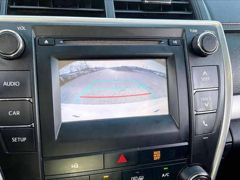 Used 2016 Toyota Camry SE image 26