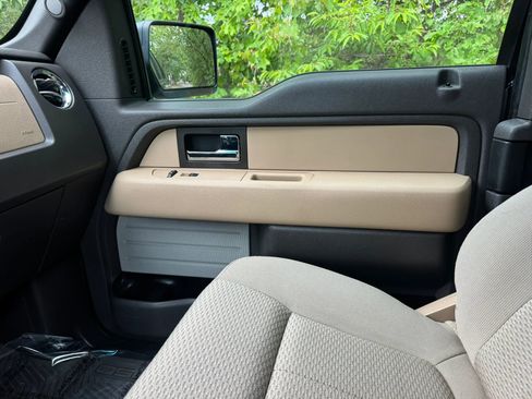 Used 2013 Ford F150 XLT w/ XLT Chrome Pkg image 6