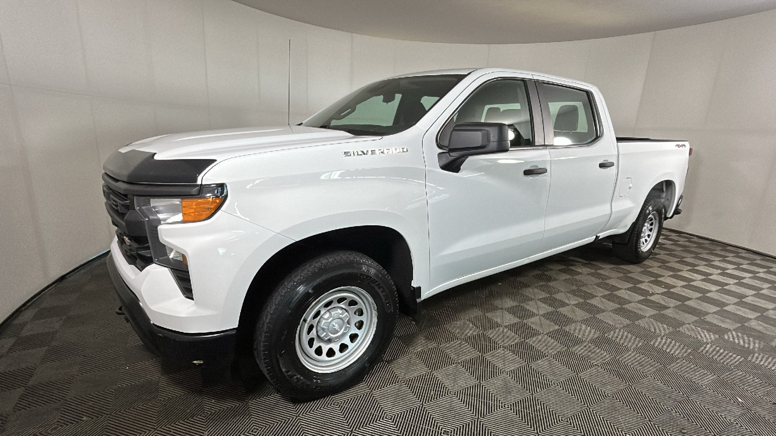 Used 2022 Chevrolet Silverado 1500 W/T w/ Trailering Package AWD/4WD image 7