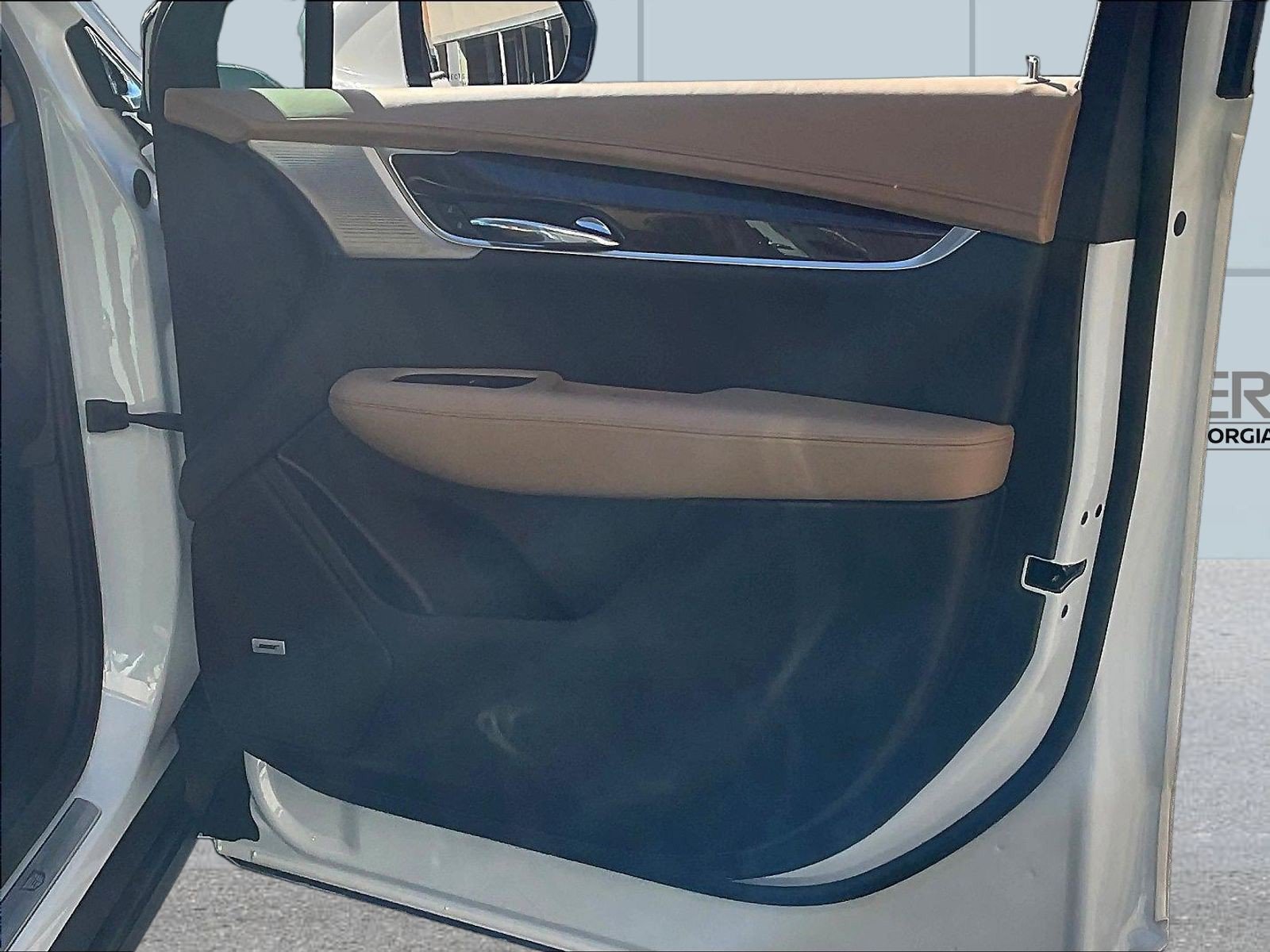 Used 2025 Cadillac XT6 Premium Luxury w/ Platinum Package FWD image 31
