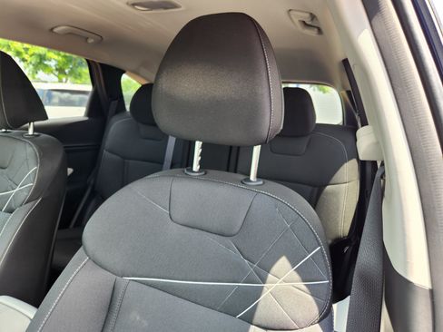 Certified 2023 Hyundai Tucson SEL AWD/4WD image 11