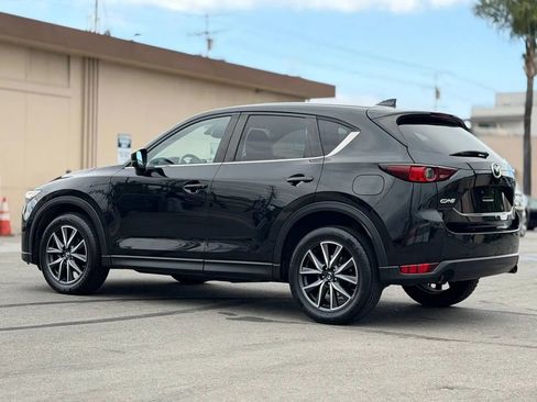 Used 2018 MAZDA CX-5 Touring w/ Preferred Equipment Package FWD image 11