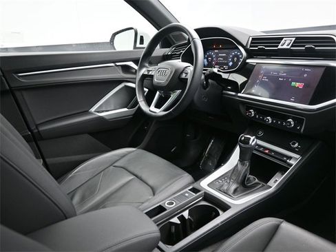 Used 2021 Audi Q3 2.0T Premium w/ Convenience Package image 22