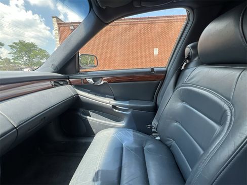 Used 2002 Cadillac De Ville Hearse image 15