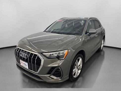 Used 2021 Audi Q3 2.0T Premium w/ Convenience Package image 4