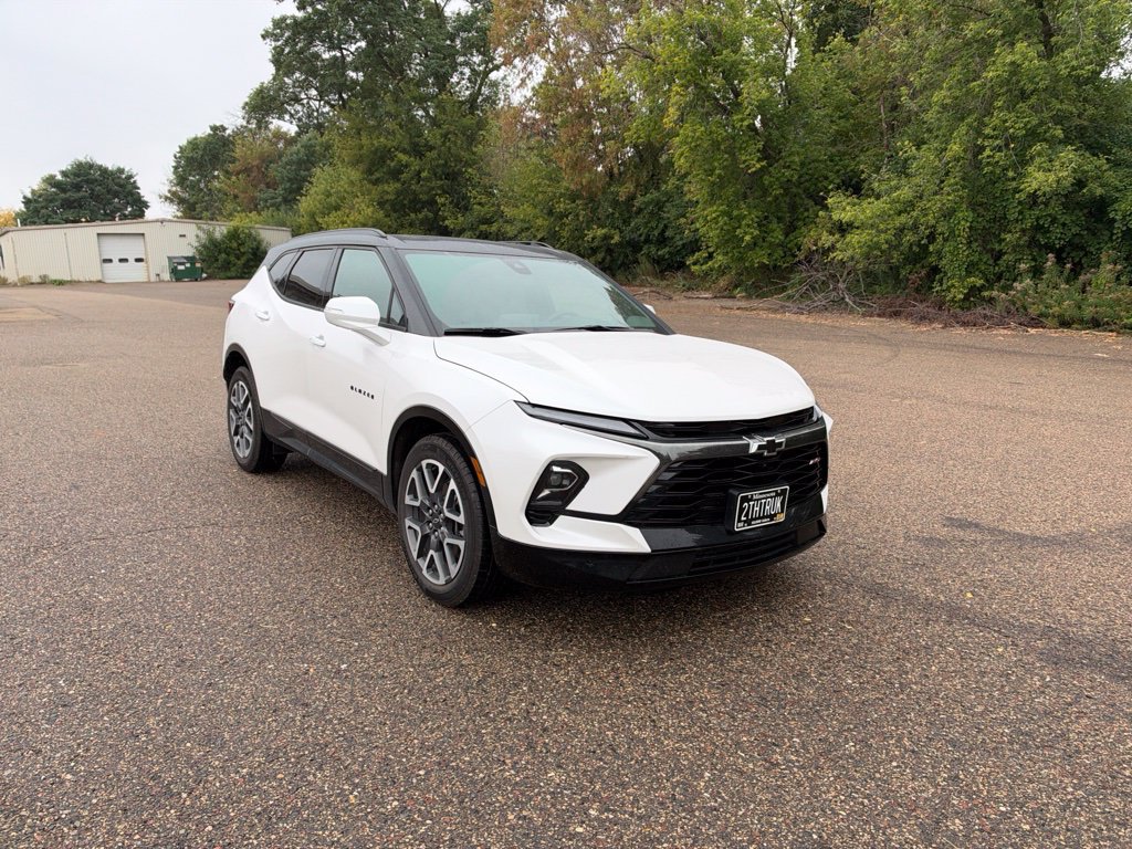 Used 2025 Chevrolet Blazer RS w/ Driver Confidence II Package AWD/4WD image 9
