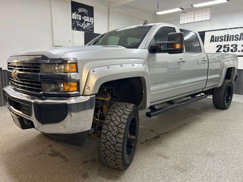 Used 2015 Chevrolet Silverado 3500 LT image 3