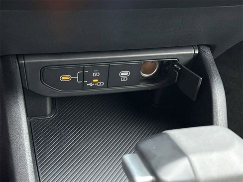 New 2025 Kia K4 LXS image 21