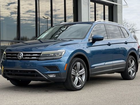 Used 2018 Volkswagen Tiguan SEL Premium image 6