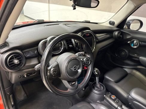 Used 2019 MINI Cooper S w/ Premium Package image 17