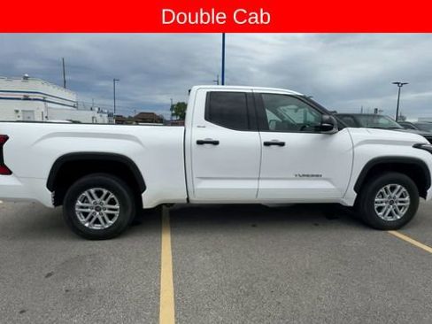 Used 2022 Toyota Tundra SR5 w/ SR5 Convenience Package RWD image 9