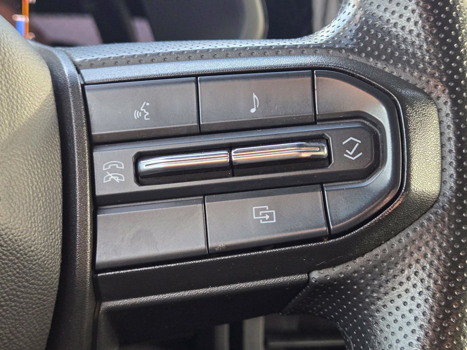 Used 2023 Chevrolet Colorado W/T RWD image 27