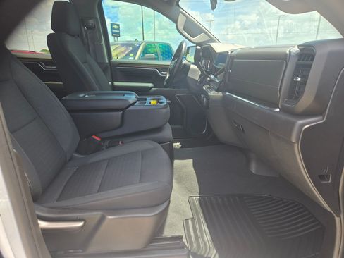 Used 2023 Chevrolet Silverado 1500 LT AWD/4WD image 23