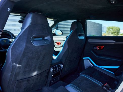 Used 2024 Lamborghini Urus Performante image 48