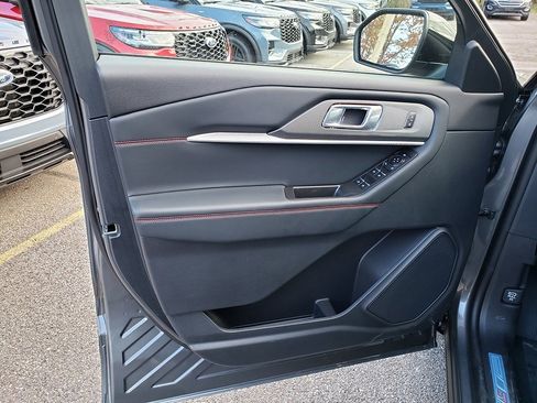 New 2026 Ford Explorer ST-Line w/ ST-Line Street Pack image 10