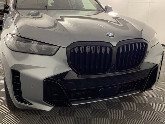 Certified 2026 BMW X5 xDrive40i w/ M Sport Package AWD/4WD image 8
