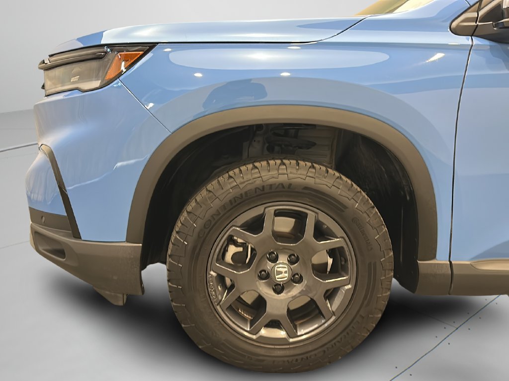 Certified 2024 Honda Pilot TrailSport image 14