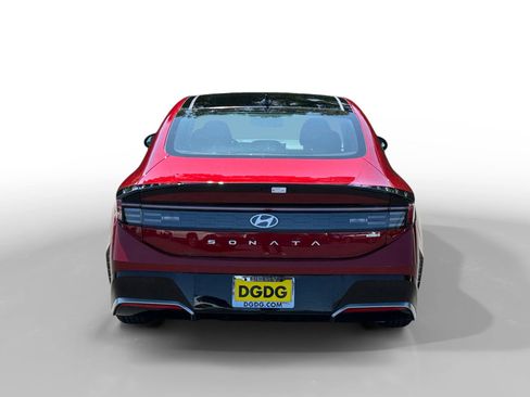 New 2025 Hyundai Sonata Limited image 4