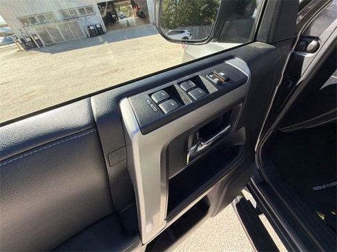 Used 2022 Toyota 4Runner SR5 image 22