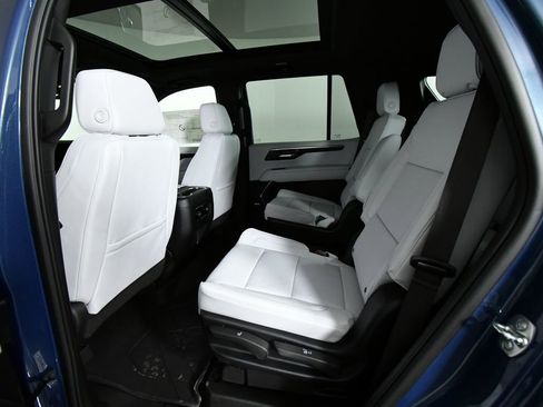New 2026 Chevrolet Tahoe Premier w/ Sun And Tow Package AWD/4WD image 24