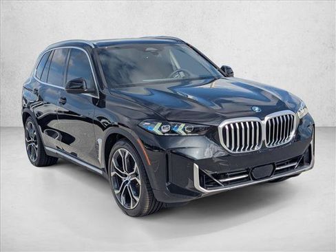 New 2026 BMW X5 xDrive50e w/ Premium Package AWD/4WD image 6