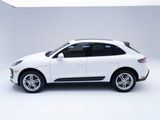 Certified 2022 Porsche Macan image 2