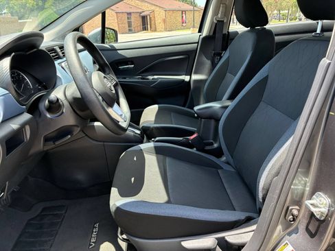 Used 2025 Nissan Versa SV FWD image 20