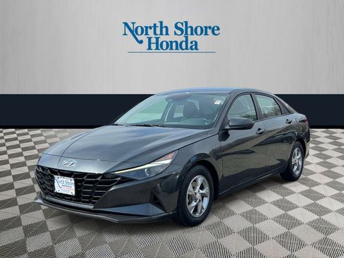 Used 2021 Hyundai Elantra SE w/ Cargo Package FWD image 3