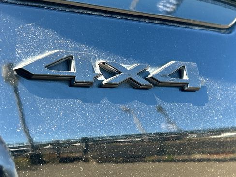 Used 2023 Jeep Grand Cherokee Altitude AWD/4WD image 11