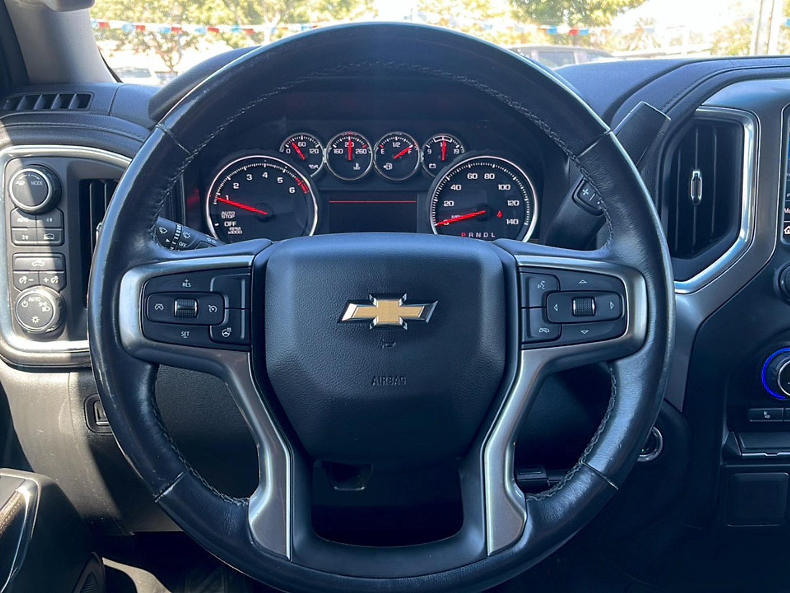 Used 2021 Chevrolet Silverado 1500 LT AWD/4WD image 45