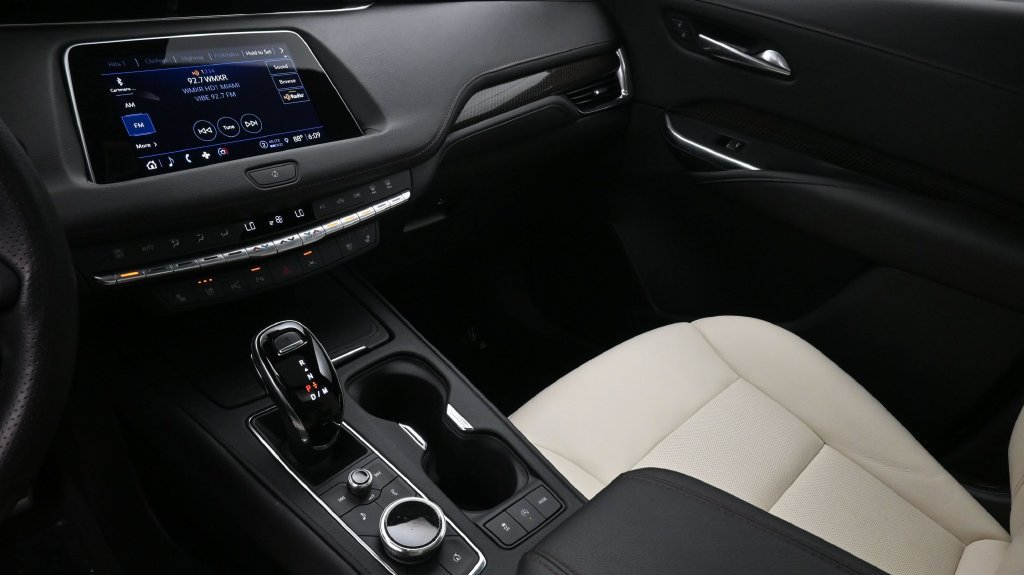 Certified 2023 Cadillac XT4 Sport FWD image 8